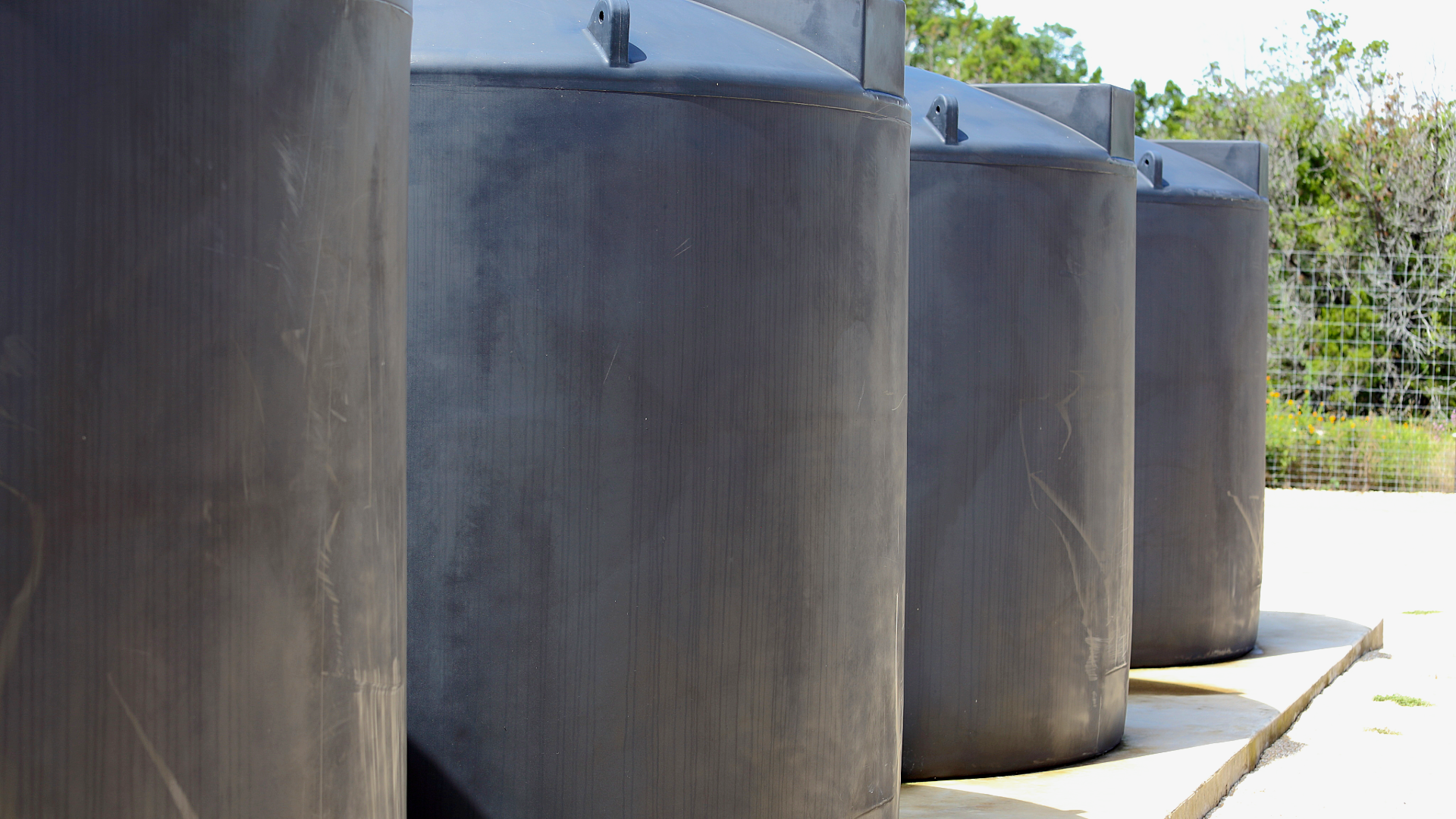 Tanks for Industrial Chemical Processing & Corrosive Wastewater Storage